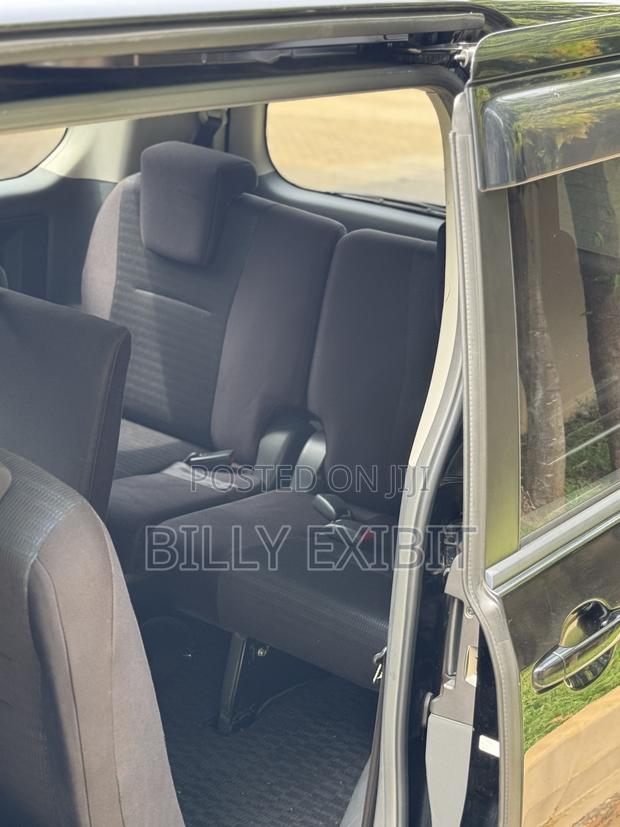 Toyota Voxy 2010 Black