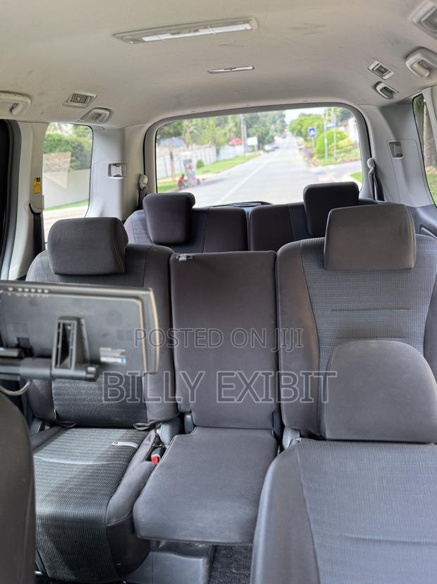 Toyota Voxy 2010 Black