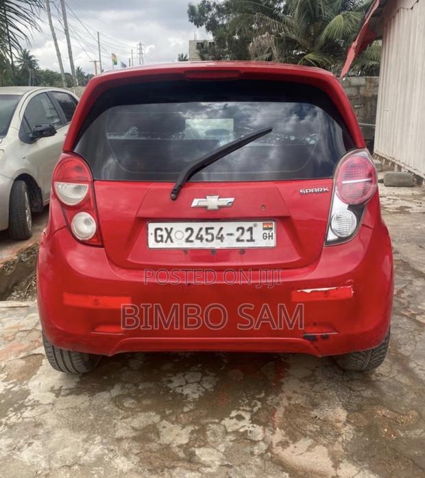 Chevrolet Spark 2014 Red photo 2