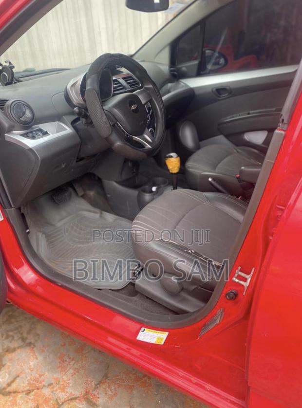 Chevrolet Spark 2014 Red photo 4