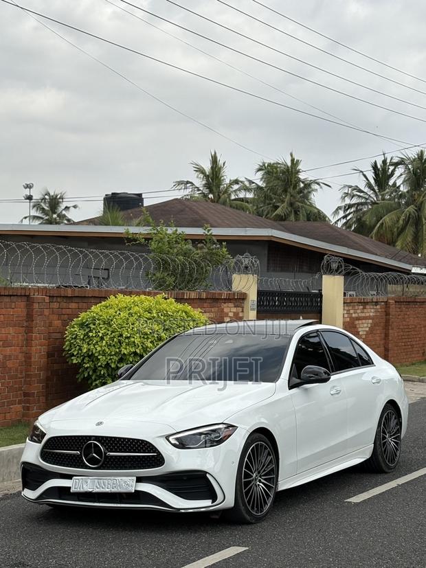 Mercedes-Benz C300 2023 White