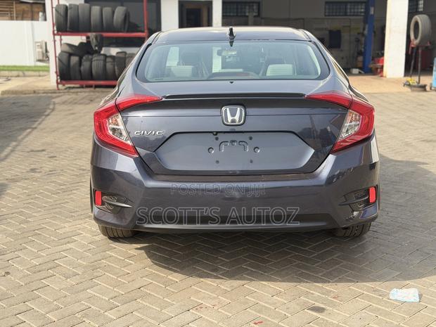Honda Civic 2018 Gray photo 5
