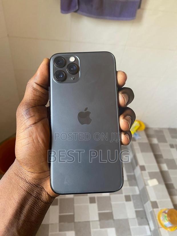 Apple iPhone 11 Pro 256 GB Gray photo 2