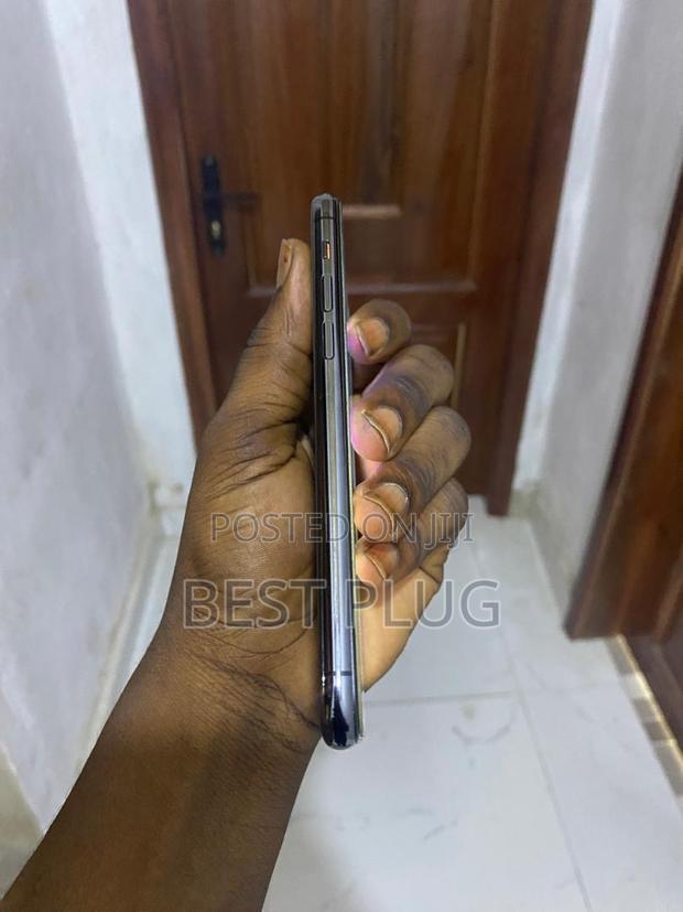 Apple iPhone 11 Pro 256 GB Gray photo 3