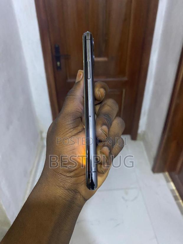 Apple iPhone 11 Pro 256 GB Gray photo 4