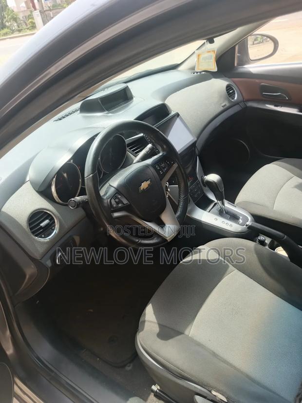 Chevrolet Cruze 2010 Gray