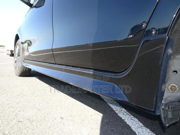 Toyota Vitz 1.3 AWD 5dr 2015 Blue photo 14