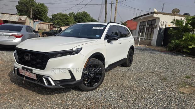 Honda CR-V 2025 White photo 2