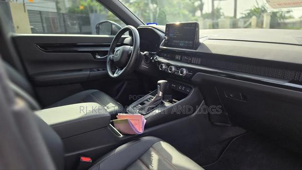 Honda CR-V 2025 White photo 3
