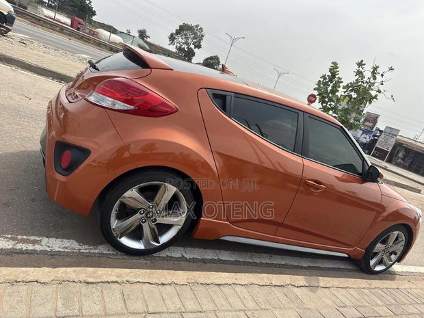Hyundai Veloster 3dr Hatchback w/Black Interior (1.6L 4cyl 6AM) 2015 Orange photo 5
