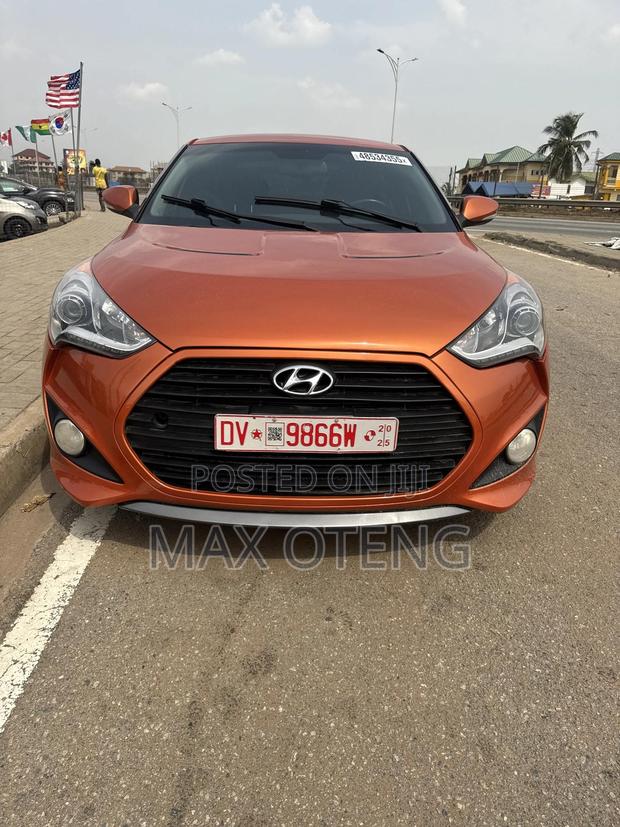 Hyundai Veloster 3dr Hatchback w/Black Interior (1.6L 4cyl 6AM) 2015 Orange