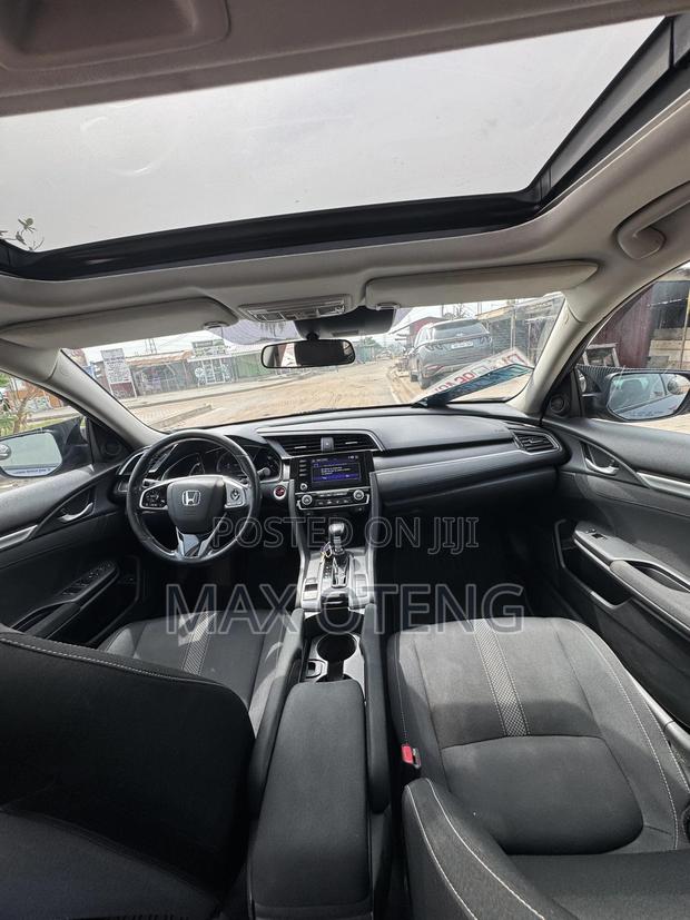 Honda Civic Sport Sedan 2019 Silver photo 3