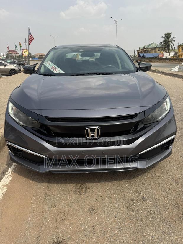 Honda Civic Sport Sedan 2019 Silver photo 2