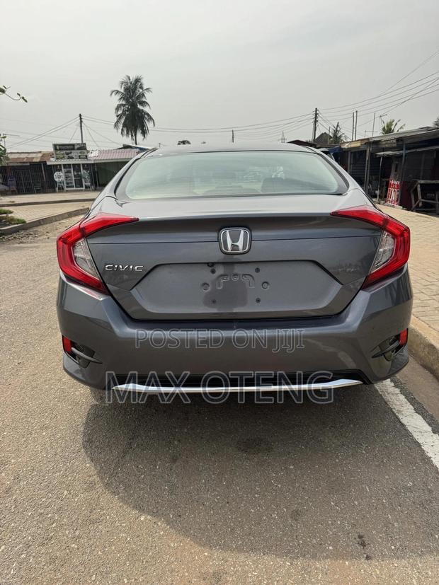 Honda Civic Sport Sedan 2019 Silver photo 4