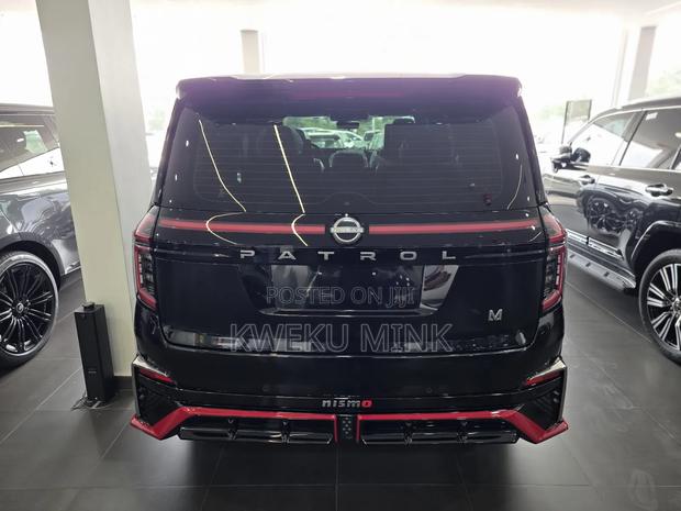 New Nissan Patrol 2025 Black photo 4