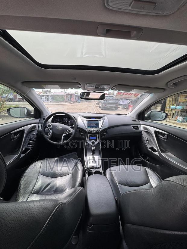 Hyundai Elantra Limited Sedan FWD (1.8L 4cyl 6A) 2013 Blue photo 4