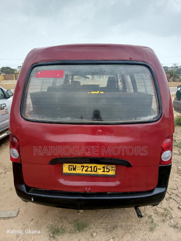 Hyundai H-100 2004 Red photo 3