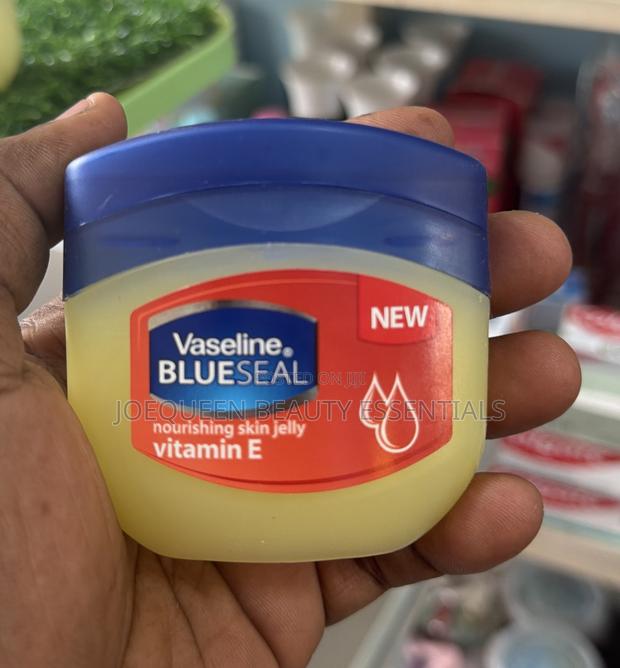Vaseline Blue Seal Petroleum Jelly 100ml · Photo 1