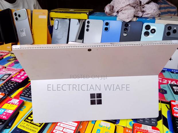 Microsoft Surface Pro 4 256 GB Silver photo 2