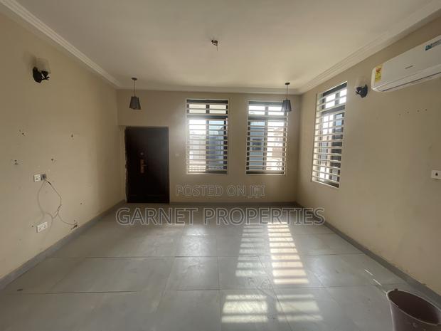 3bdrm Apartment in Garnet Properties, Ashaley Botwe for rent photo 4
