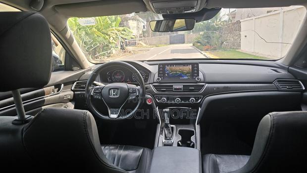Honda Accord Touring 2018 Black photo 6