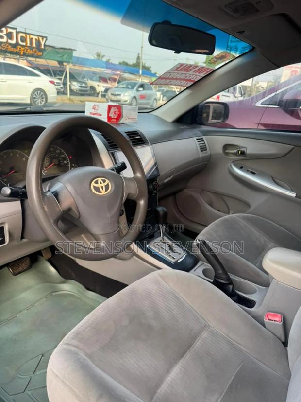 Toyota Corolla LE Eco Premium 4dr Sedan (1.8L 4cyl CVT) 2014 Black