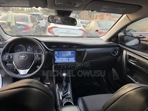 Toyota Corolla 2017 White