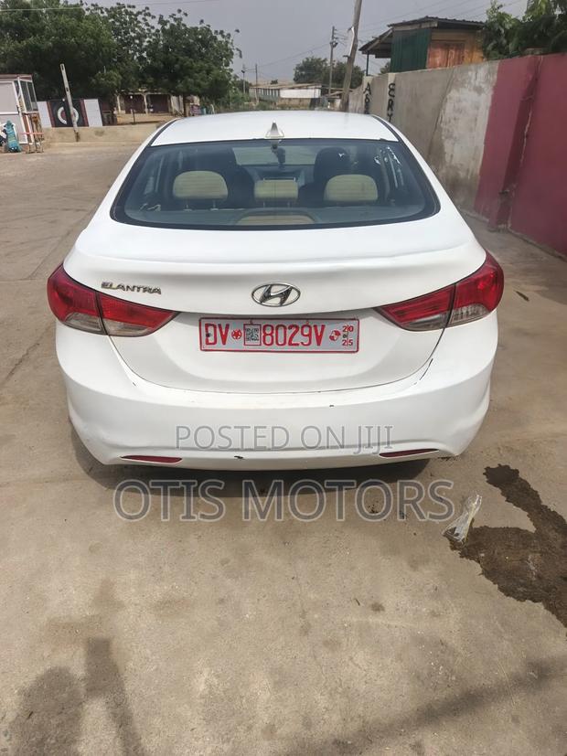 Hyundai Elantra GLS Automatic 2012 White photo 2
