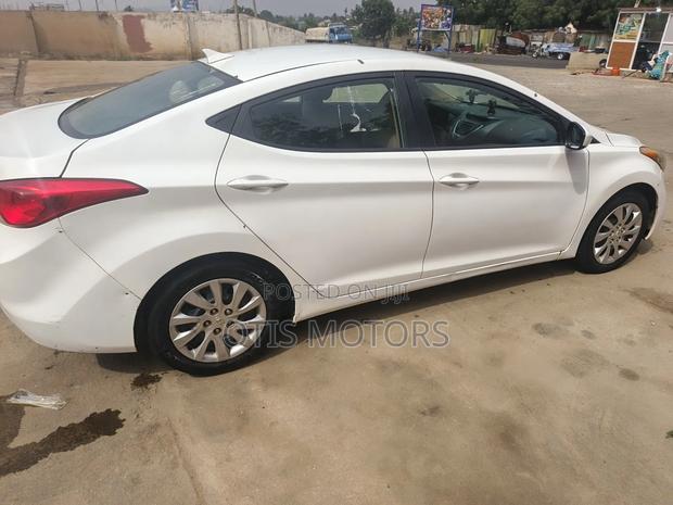 Hyundai Elantra GLS Automatic 2012 White photo 3