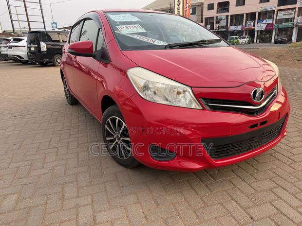 Toyota Vitz 1.5 FWD 5dr 2013 Red