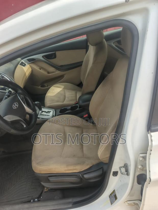 Hyundai Elantra GLS Automatic 2012 White photo 6