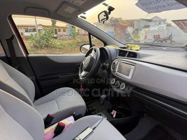 Toyota Vitz 1.5 FWD 5dr 2013 Red