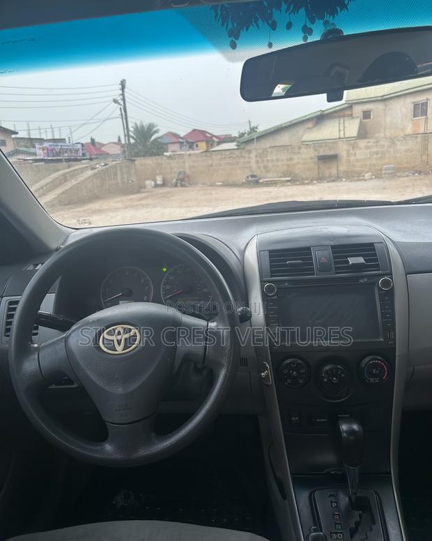 Toyota Corolla 2009 Gray