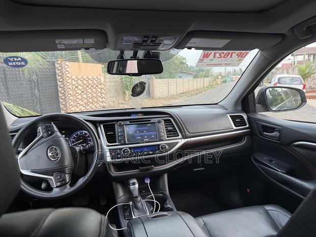 Toyota Highlander 2015 Blue