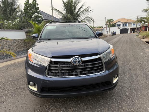 Toyota Highlander 2015 Blue