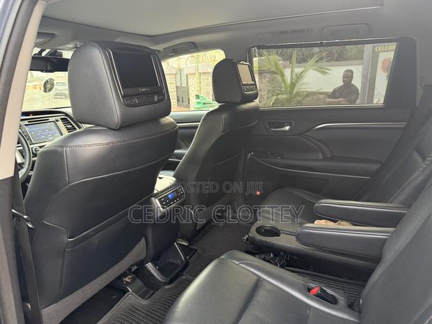 Toyota Highlander 2015 Blue