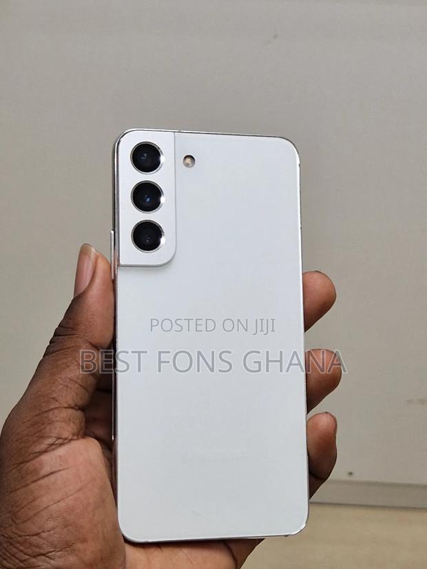 Samsung Galaxy S22 5G 128 GB White photo 2
