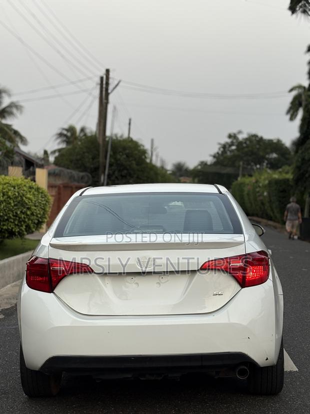 Toyota Corolla SE (1.8L 4cyl 2A) 2019