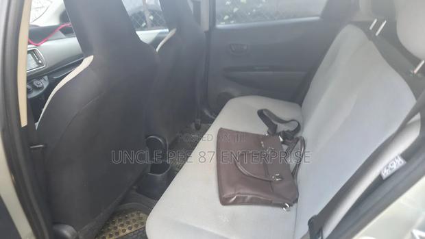 Toyota Vitz 1.3 AWD 3dr 2013 Silver photo 5