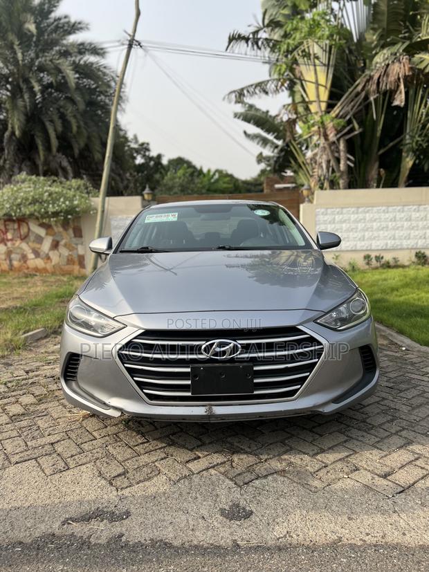 Hyundai Elantra 2017 Gray photo 2