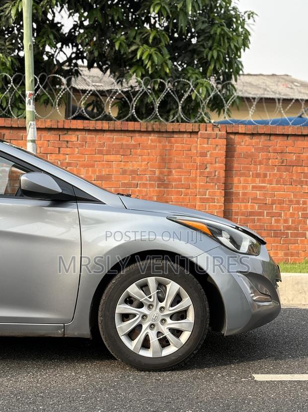 Hyundai Elantra 2016