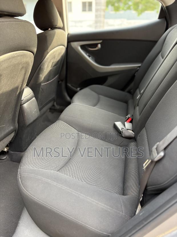 Hyundai Elantra 2016