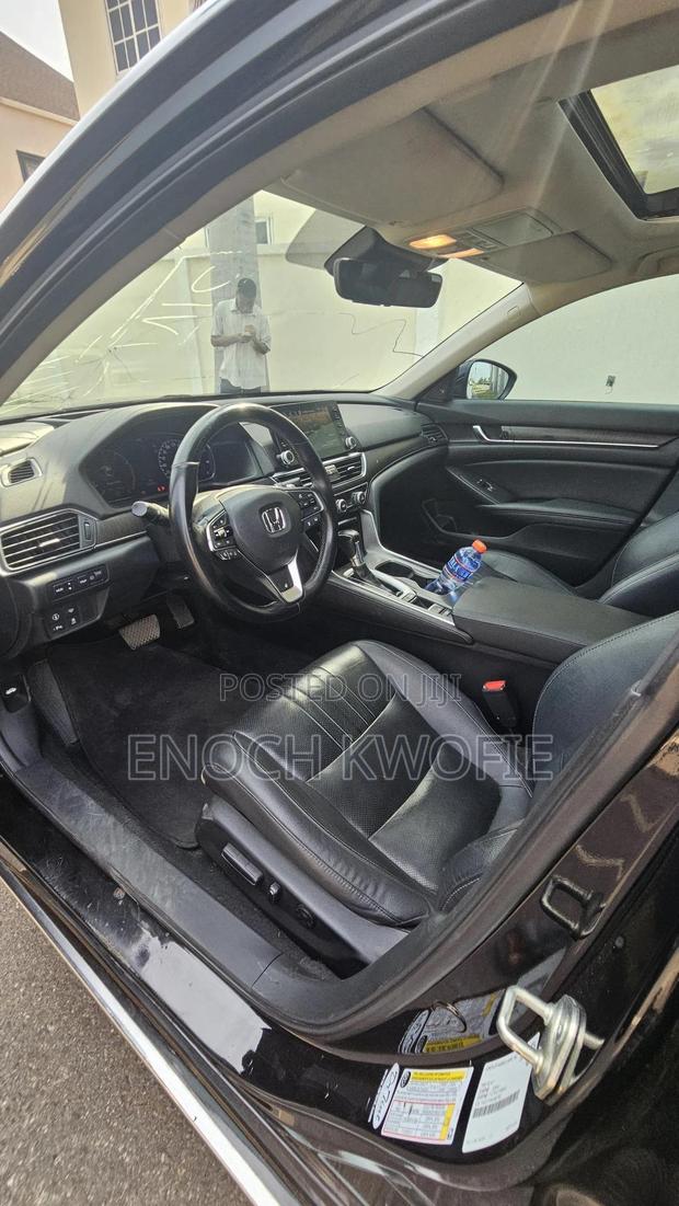 Honda Accord Touring 2018 Black photo 10