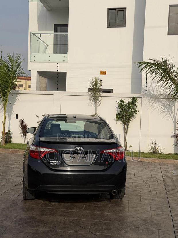 Toyota Corolla S 4dr Sedan (1.8L 4cyl CVT) 2016 Black