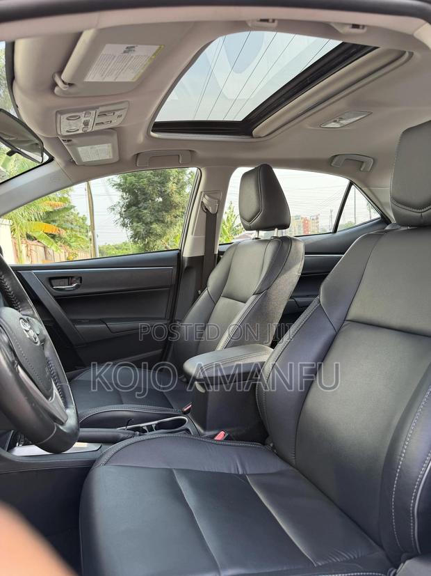 Toyota Corolla S 4dr Sedan (1.8L 4cyl CVT) 2016 Black