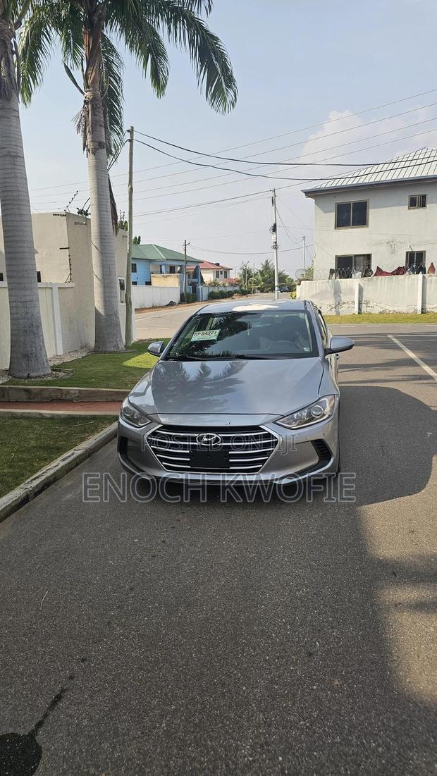 Hyundai Elantra Limited Sedan FWD (2.0L 4cyl 6A) 2017 Blue
