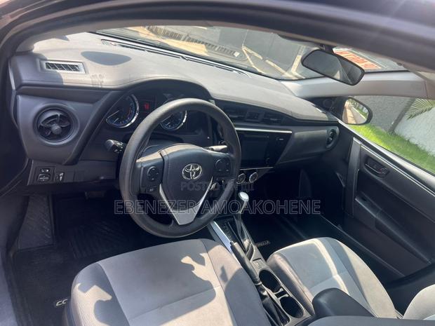 Toyota Corolla L 4dr Sedan (1.8L 4cyl CVT) 2017 Black photo 12