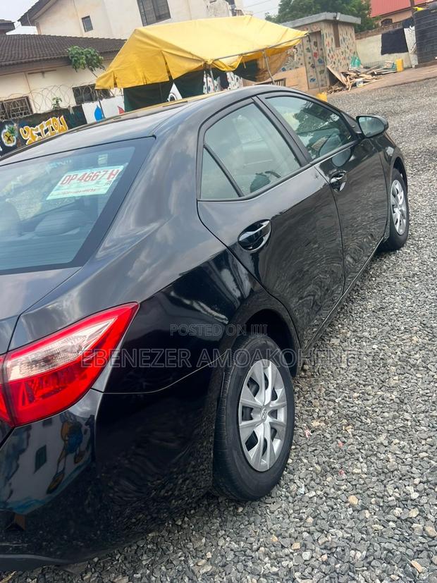 Toyota Corolla L 4dr Sedan (1.8L 4cyl CVT) 2017 Black photo 9