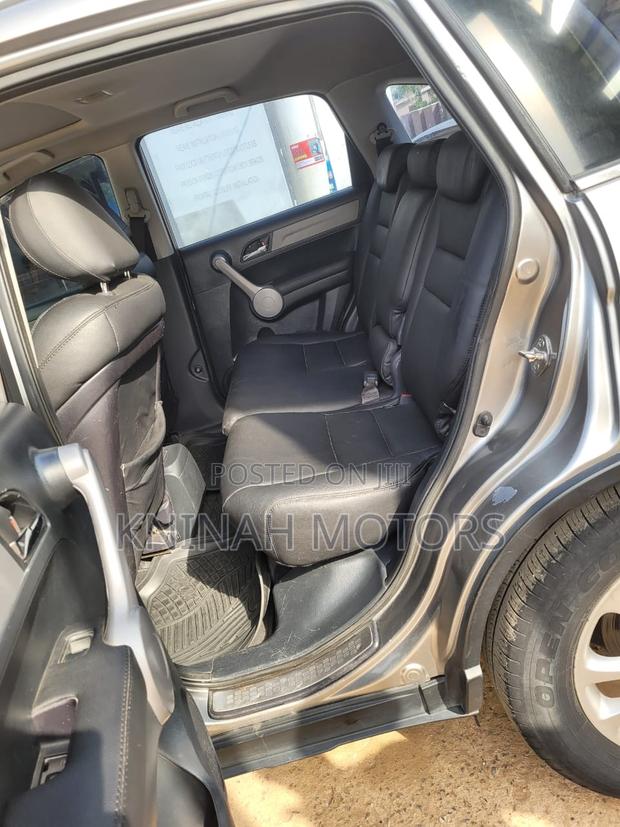 Honda CR-V 2010 Silver photo 4