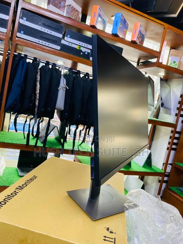 Dell 22” Ips Ultra Wide Hdmi Edgeless Monitor photo 3
